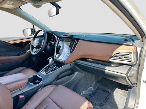 Used 2021 Subaru Outback Touring w/ Popular Package #2 image 31