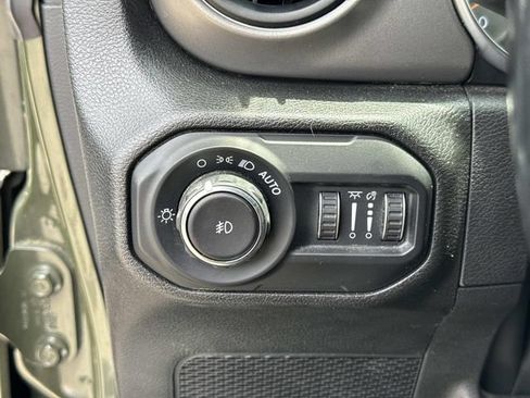 Used 2022 Jeep Wrangler Unlimited Sport AWD/4WD image 54