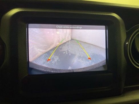Used 2022 Jeep Wrangler Unlimited Sport AWD/4WD image 15