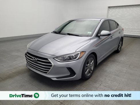 Used 2017 Hyundai Elantra SE image 1