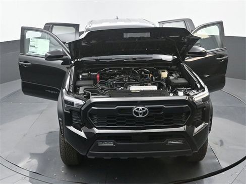 New 2025 Toyota Tacoma TRD Off-Road image 33