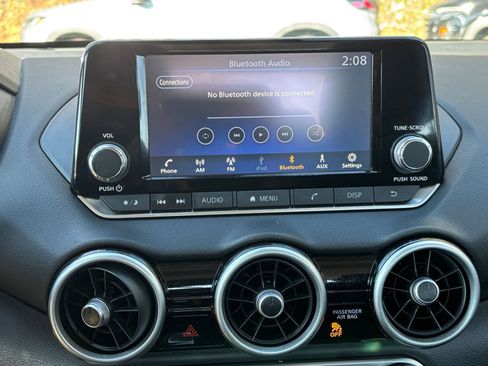 Used 2025 Nissan Sentra S image 17