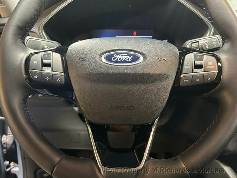 Used 2025 Ford Escape Active AWD/4WD image 14