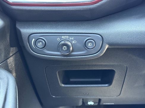 Used 2023 Chevrolet TrailBlazer RS w/ Sun and Liftgate Package image 13