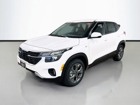 New 2026 Kia Seltos LX image 3