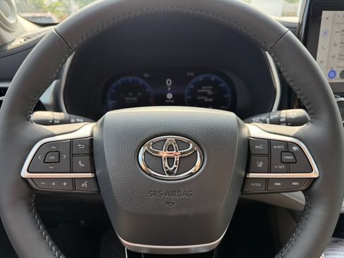 New 2026 Toyota Highlander Platinum AWD/4WD image 45
