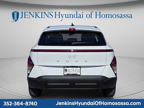 New 2026 Hyundai Kona SE FWD image 3