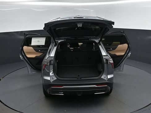 New 2026 Chevrolet Equinox ACTIV w/ Convenience Package III FWD image 48