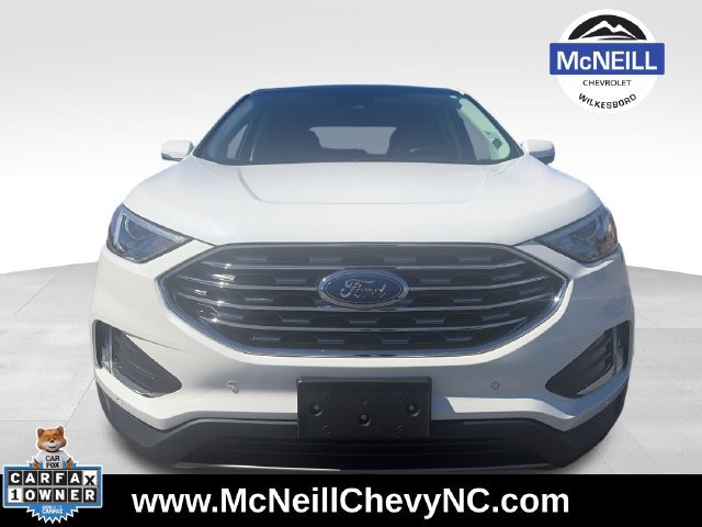 Used 2022 Ford Edge Titanium AWD/4WD image 2