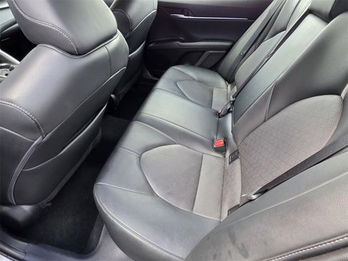 Used 2023 Toyota Camry XSE image 9