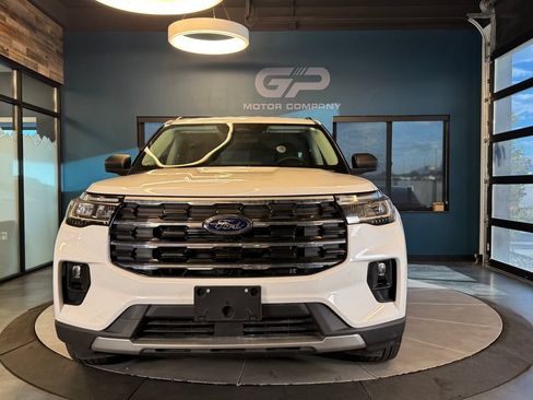 Used 2025 Ford Explorer Active w/ Active Comfort Package AWD/4WD image 8