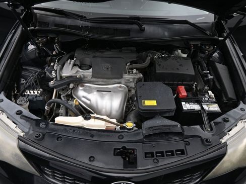 Used 2013 Toyota Camry SE image 14