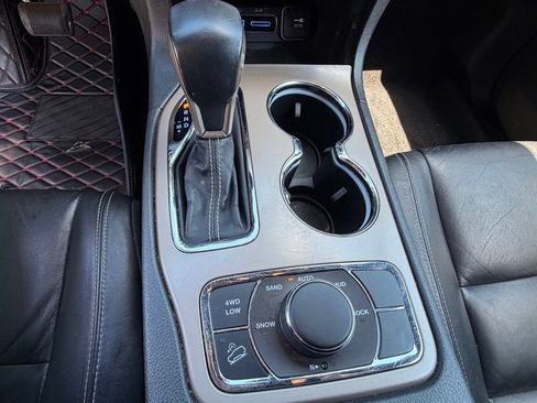 Certified 2017 Jeep Grand Cherokee Limited AWD/4WD image 28