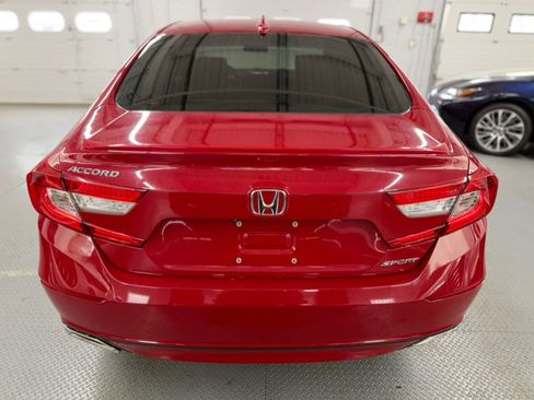 Used 2018 Honda Accord Sport image 9