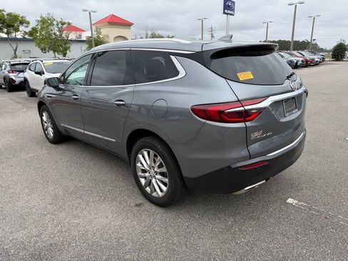 Used 2020 Buick Enclave Essence FWD image 9