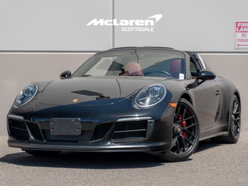 Used 2019 Porsche 911 Targa 4 GTS AWD/4WD image 2