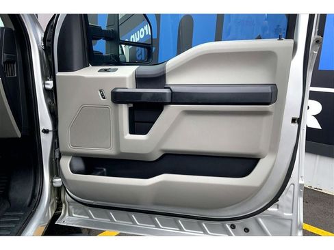 Used 2019 Ford F250 XL w/ Power Equipment Group AWD/4WD image 25
