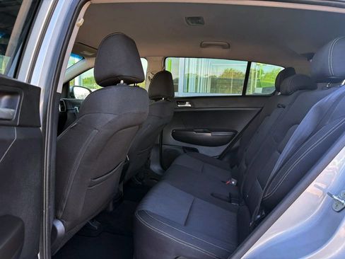 Used 2017 Kia Sportage LX AWD/4WD image 11