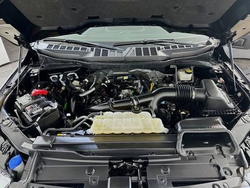 Certified 2022 Ford F150 XLT w/ Equipment Group 302A High image 26