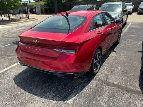 Used 2021 Hyundai Elantra SEL w/ Convenience + Premium Package FWD image 5
