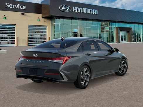 New 2026 Hyundai Elantra SEL Sport Premium FWD image 4