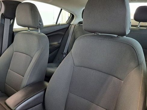 Used 2017 Chevrolet Cruze LS FWD image 22