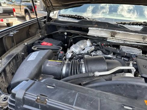 Used 2020 Chevrolet Silverado 2500 High Country w/ Technology Package AWD/4WD image 9