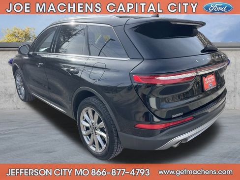 Used 2022 Lincoln Corsair AWD w/ Premium Package image 6