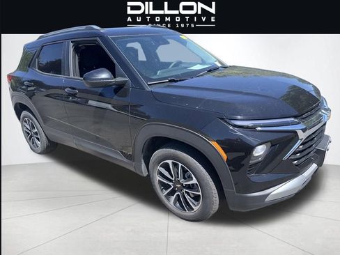 Used 2025 Chevrolet TrailBlazer LT AWD/4WD image 7