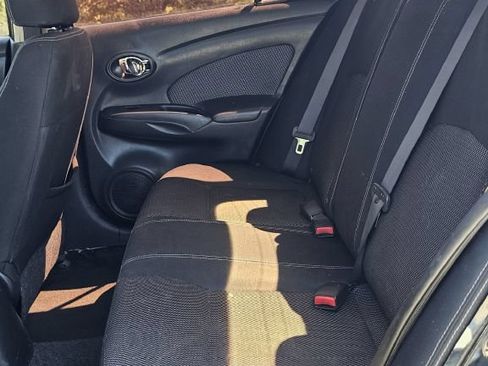 Used 2014 Nissan Versa SV FWD image 8