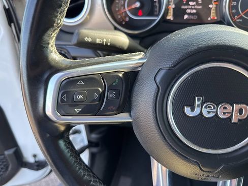 Used 2020 Jeep Wrangler Unlimited Sahara image 46
