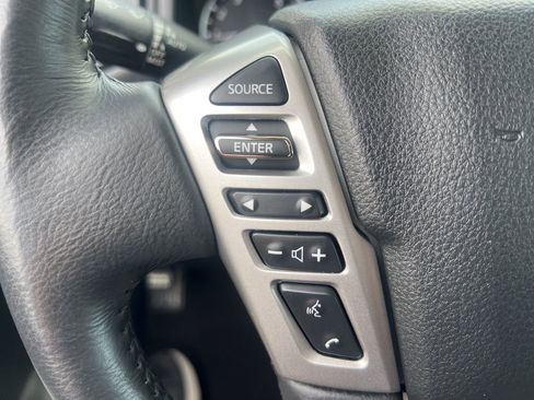 Used 2024 Nissan Titan SV w/ SV Convenience Package image 58