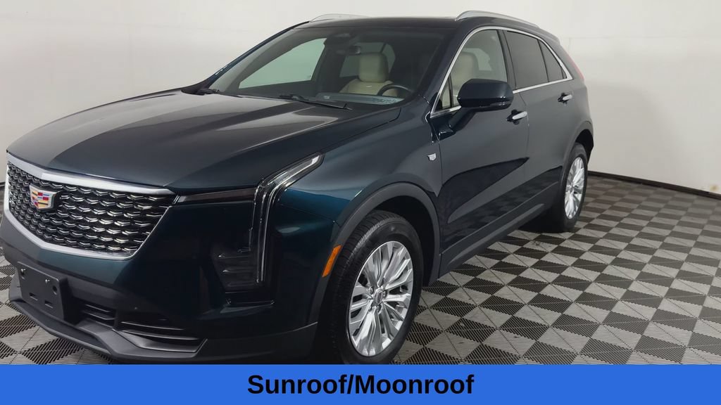 Used 2024 Cadillac XT4 Luxury w/ Cold Weather Package AWD/4WD image 6