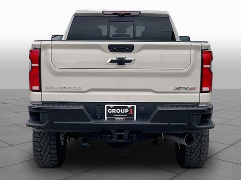 New 2026 Chevrolet Silverado 2500 ZR2 AWD/4WD image 4