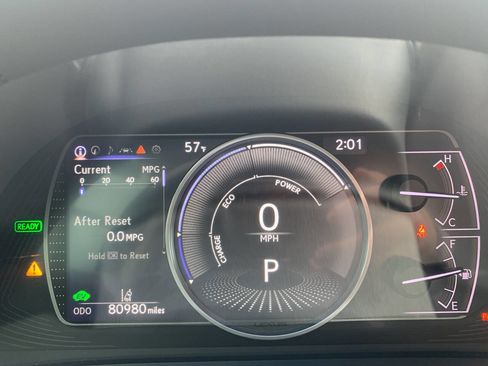 Used 2019 Lexus ES 300h Ultra Luxury w/ Accessory Package 2 image 8