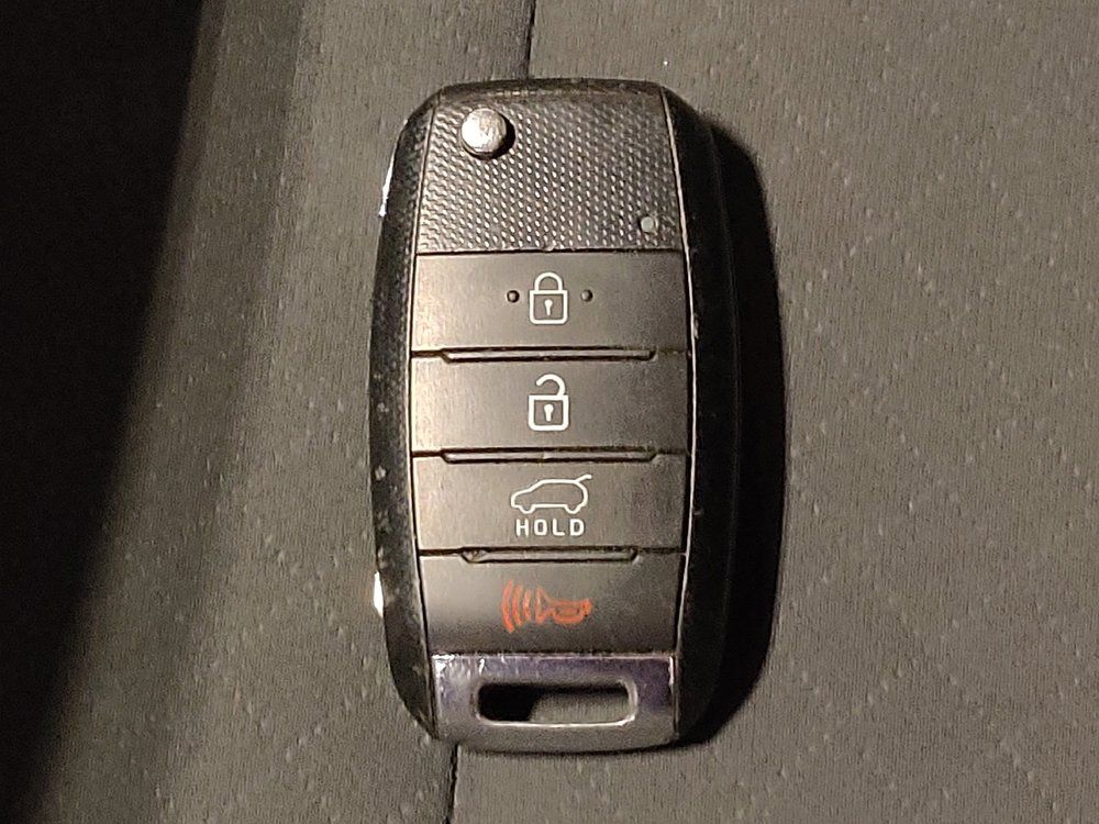 Used 2019 Kia Sorento L FWD image 32