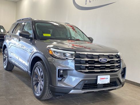 New 2026 Ford Explorer Active w/ Active Comfort Package AWD/4WD image 2