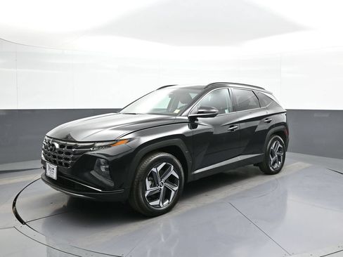 Certified 2024 Hyundai Tucson Limited AWD/4WD image 1