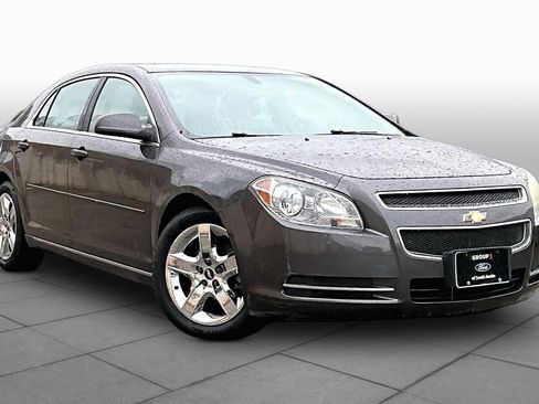 Used 2010 Chevrolet Malibu LT w/ Power Convenience Package image 2