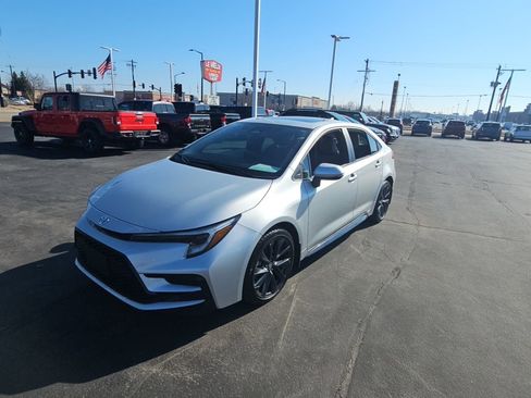 Certified 2023 Toyota Corolla SE w/ SE Premium Package image 7