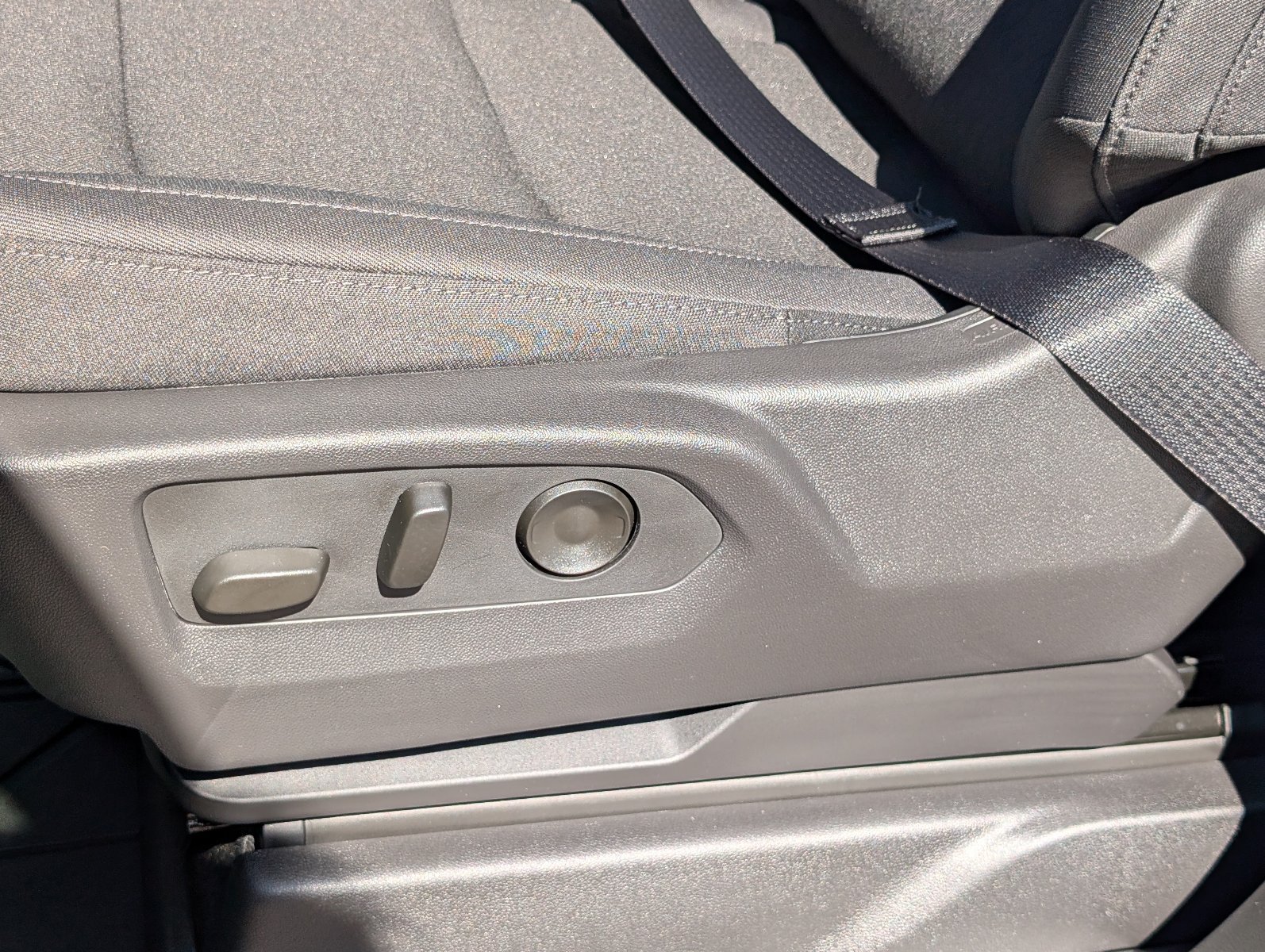 New 2026 Chevrolet Silverado 1500 RST w/ LPO, Liner Protection Package AWD/4WD image 14