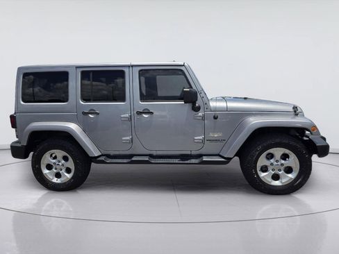 Used 2014 Jeep Wrangler Unlimited Sahara w/ Max Tow Package AWD/4WD image 4