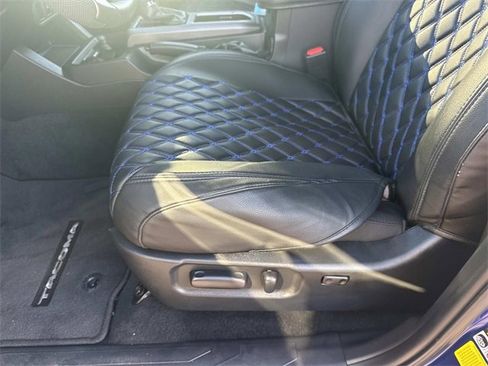 Used 2023 Toyota Tacoma TRD Sport image 18