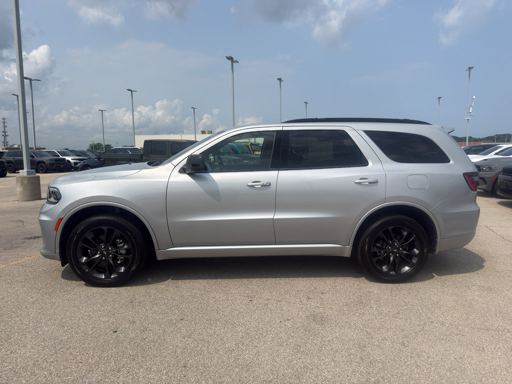 Used 2025 Dodge Durango GT w/ Blacktop Package AWD/4WD image 6