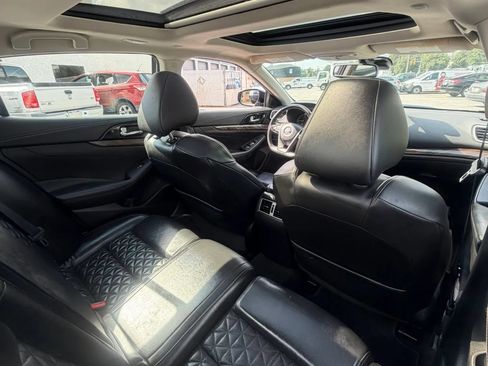 Used 2016 Nissan Maxima Platinum FWD image 45