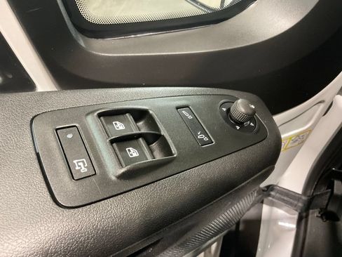 Used 2025 RAM ProMaster 2500 w/ Convenience Group FWD image 7