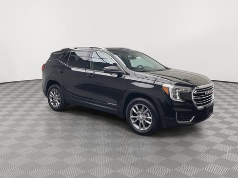 Certified 2024 GMC Terrain SLT image 34