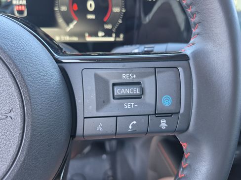 Certified 2025 Nissan Kicks SR FWD image 32