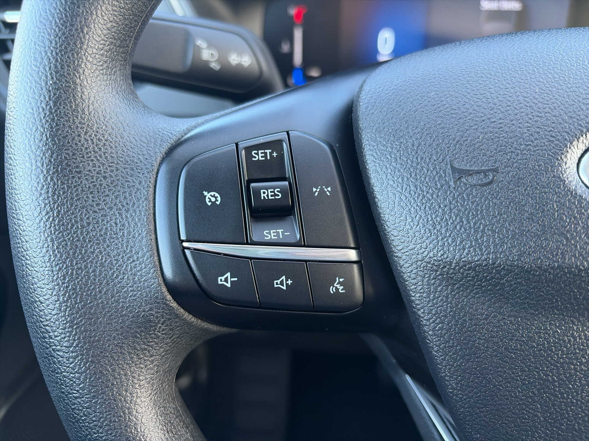 Used 2025 Ford Escape Active AWD/4WD image 23