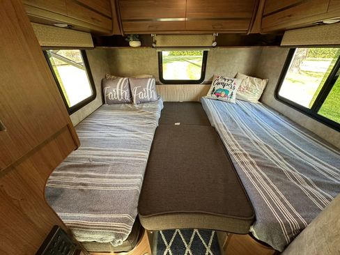 Used 2014 Mercedes-Benz Sprinter 3500 image 29